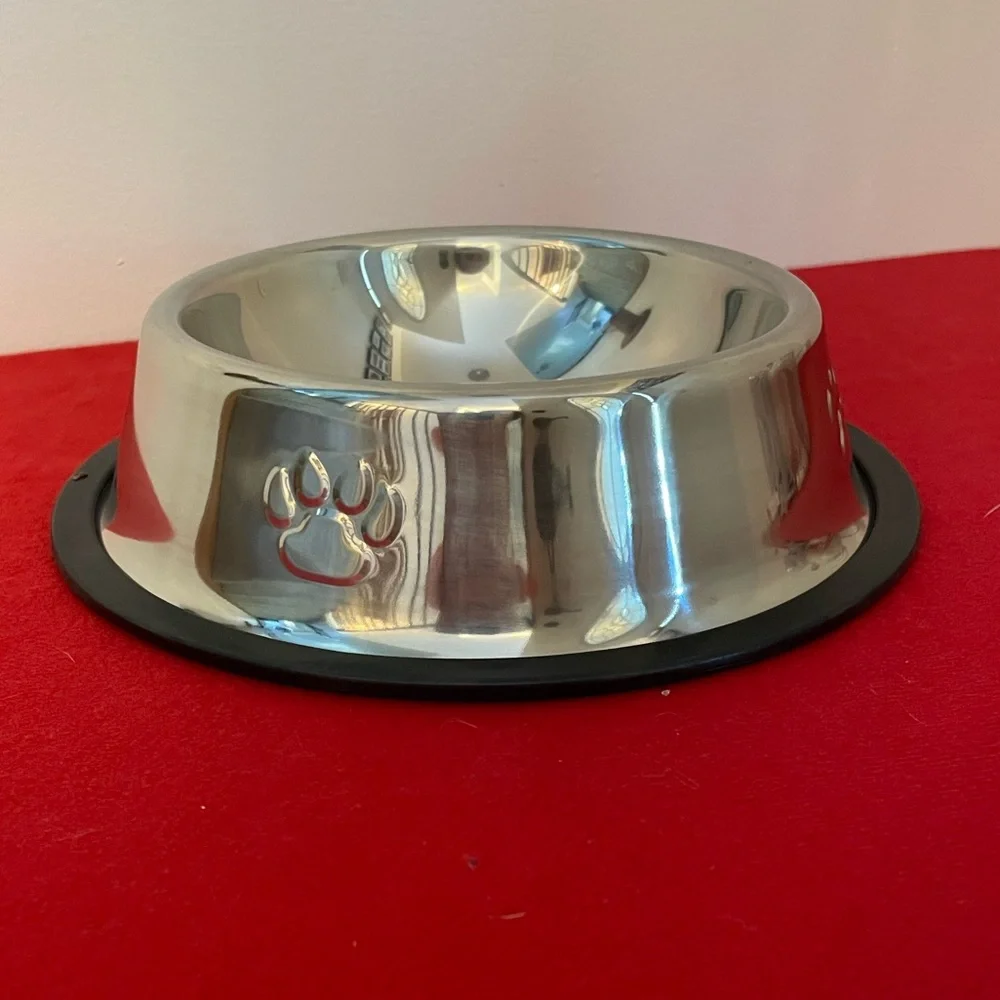 Dog Dish: Cartoon Etched Slip-Resistant Pet Dish